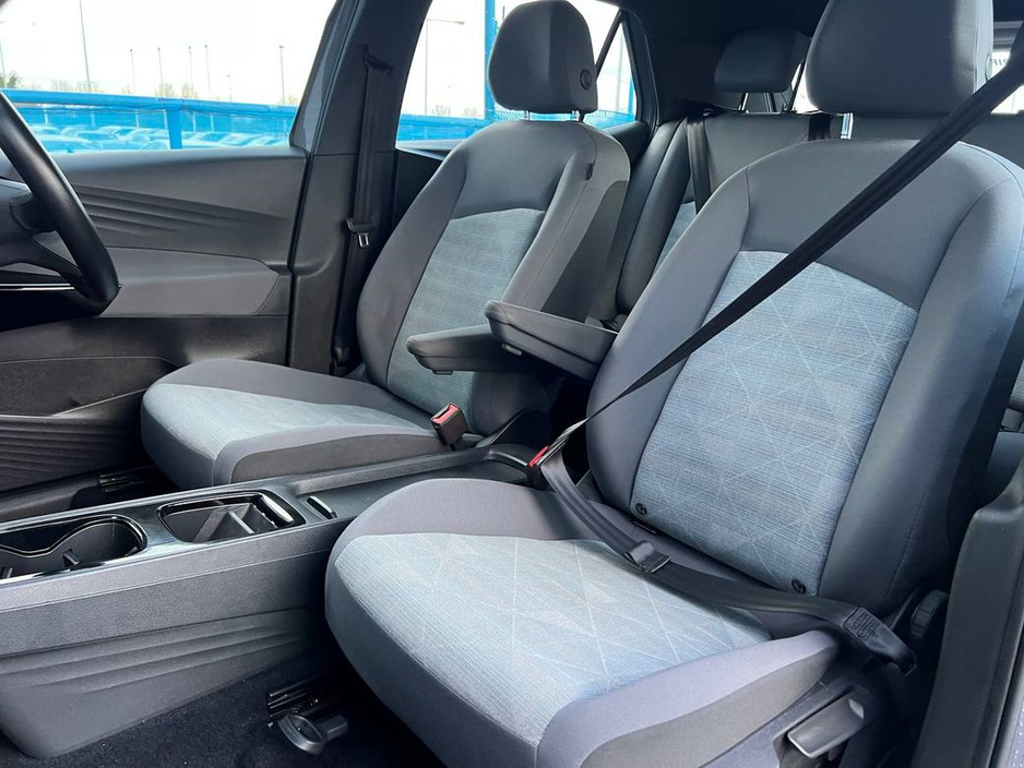 2021 Volkswagen ID.3 - image 6