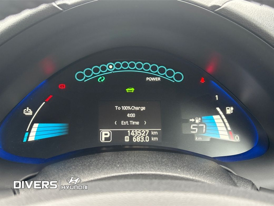 2017 Nissan Leaf - image 15