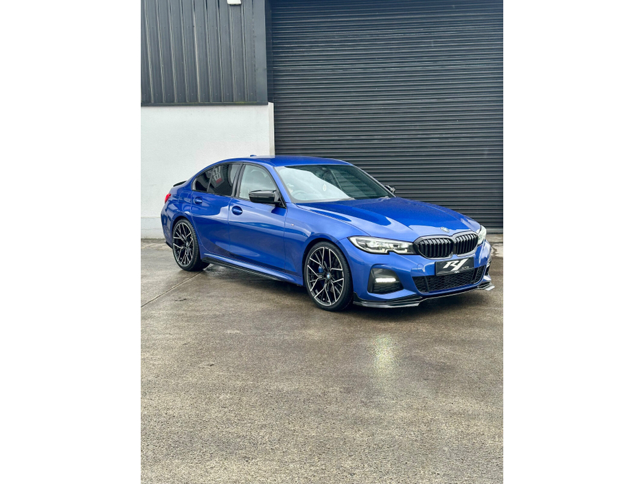 2020 BMW 3 Series - image 3