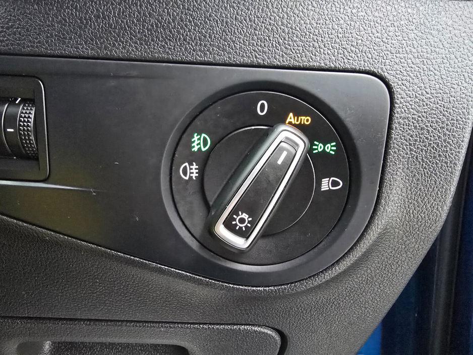 2017 Volkswagen Tiguan - image 20