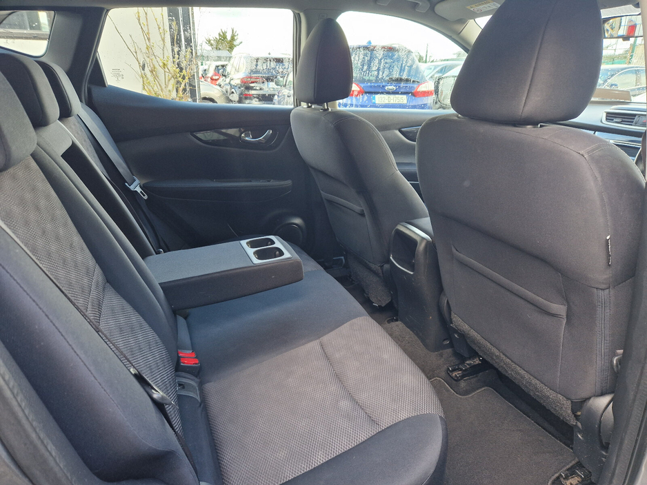 2014 Nissan Qashqai - image 16