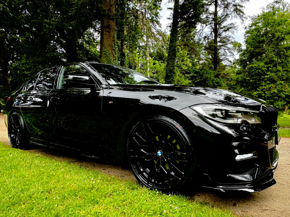 2022 BMW 3 Series - image 16