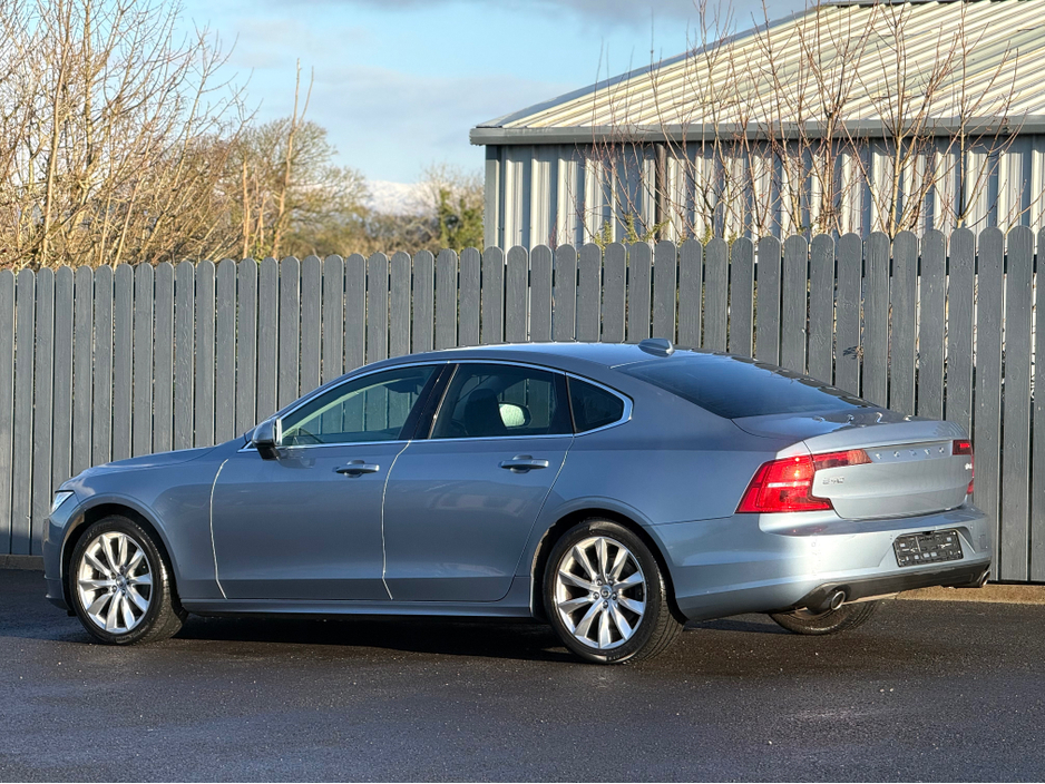 2020 Volvo S90 2020 VOLVO MOMENTUM PLUS  2.0 D4 €31,500