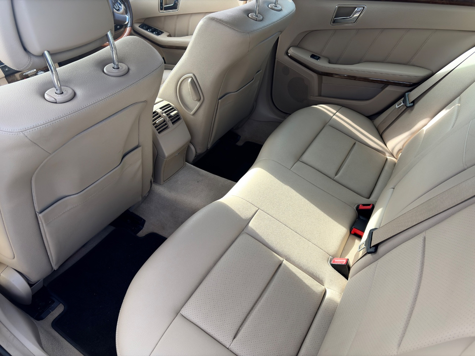 2011 Mercedes-Benz E Class - image 16