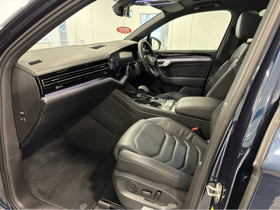 2023 Volkswagen Touareg V6 BLACK EDITION TDI VW/AUDI SPECIALISTS WWW.DENISDARCYCARS.IE €84,950