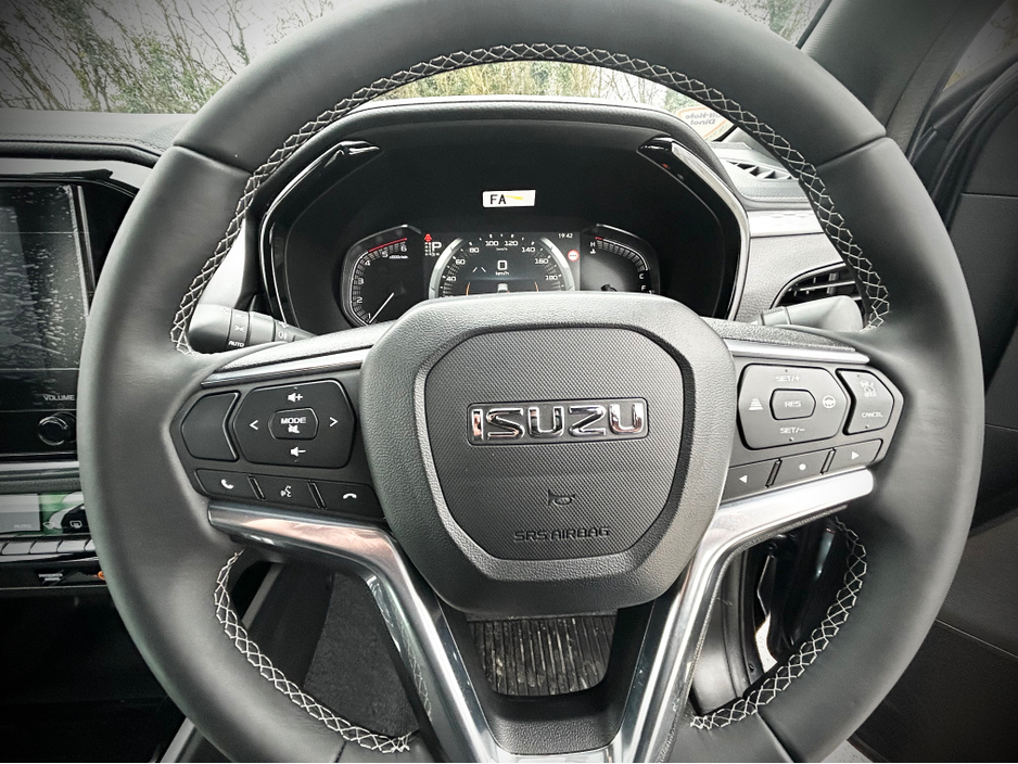 2026 Isuzu D-MAX LS AUTO 5 SEATER €333 ROAD TAX