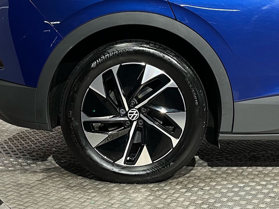 2024 Volkswagen ID.4 Life DX 77kWh 174BHP - Reversing Camera - Ambient Lighting - Sat Nav - Climate Control - Heated Seats - Keyless Start - Apple CarPlay/Android Auto €32,950