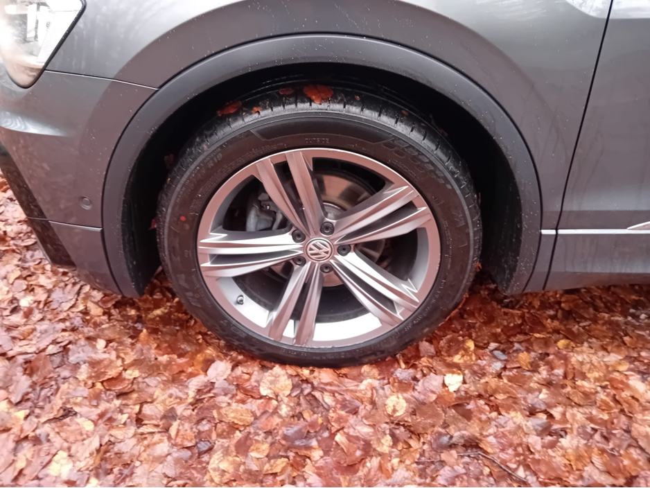 2020 Volkswagen Tiguan R-LINE 2.0 TDI  6 SPEED  150HP  SUV @ REDDY2DRIVE LTD €28,500