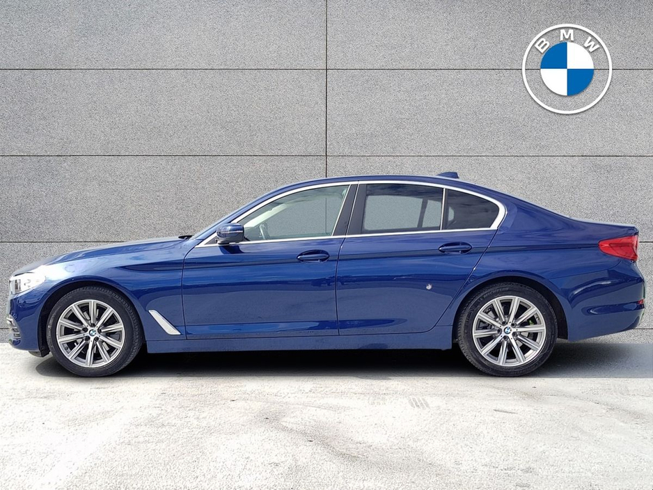 2019 BMW 5 Series - image 3