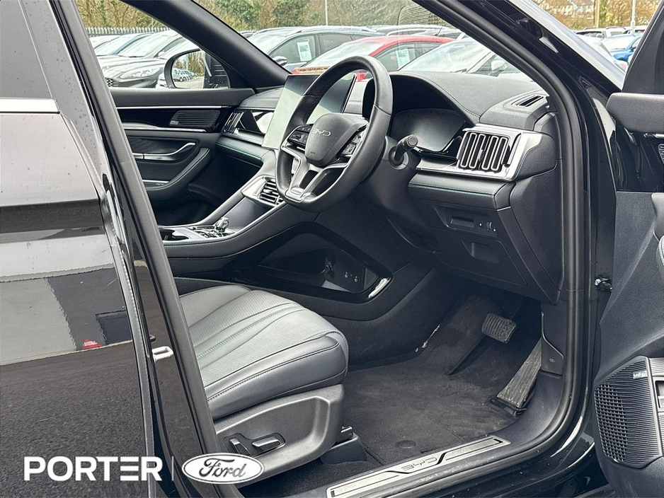 2025 BYD Seal U - image 9