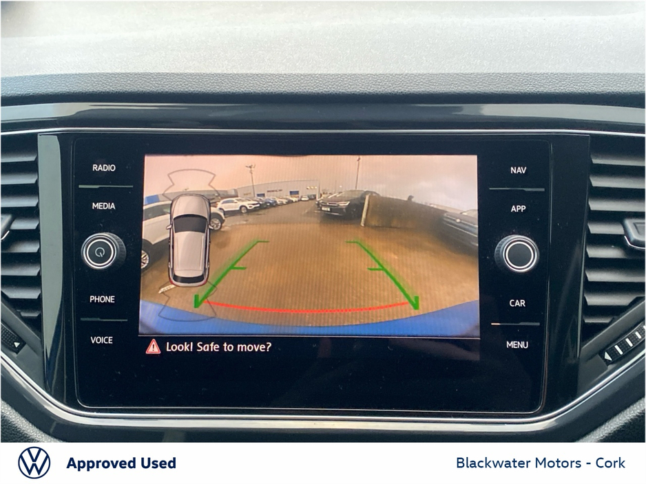 2019 Volkswagen T-Roc - image 17