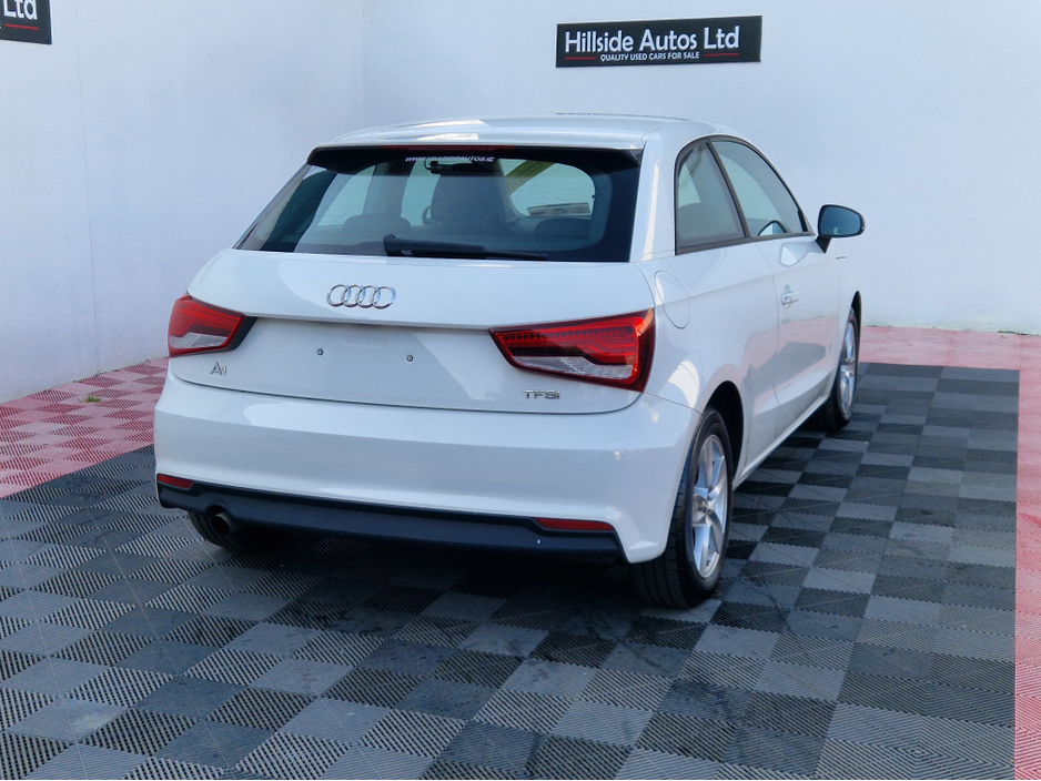 2015 Audi A1 - image 9
