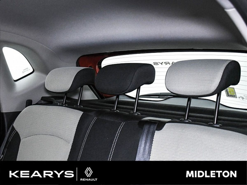 2020 Renault Captur - image 10