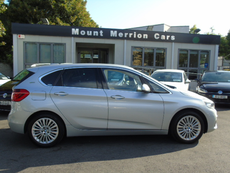 2016 BMW 2 Series Active Tourer - image 4