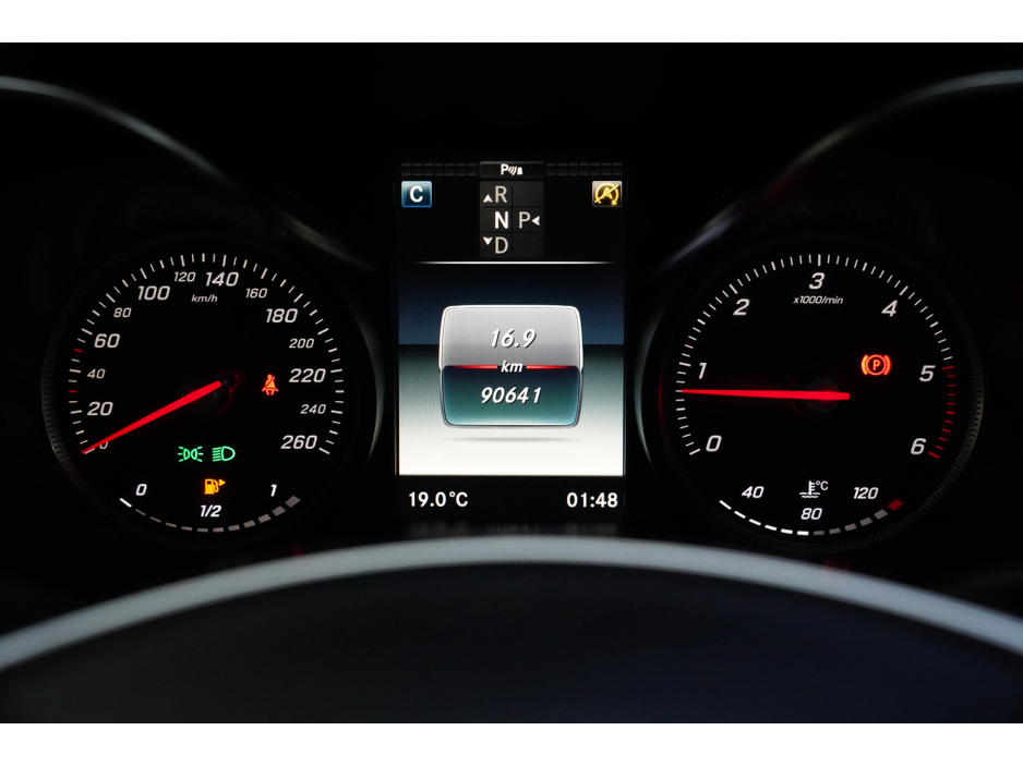 2017 Mercedes-Benz C Class - image 13