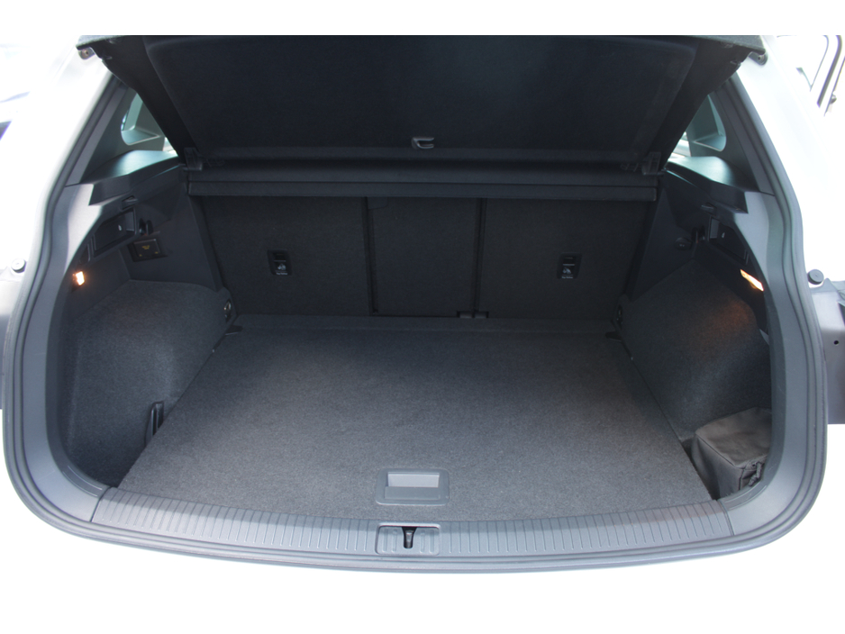 2019 Volkswagen Tiguan 2.0TDI 150BHP R-LINE EDITION 4 MOTION AUTOMATIC // 1 OWNER CAR WITH ONLY 95, 000KMS // BUY WITH CONFODENCE AA AND SIMI APPROVED DEALER 2025 // FINANCE ARRANGED // ALL TRADE INS WELCOME // €30,950