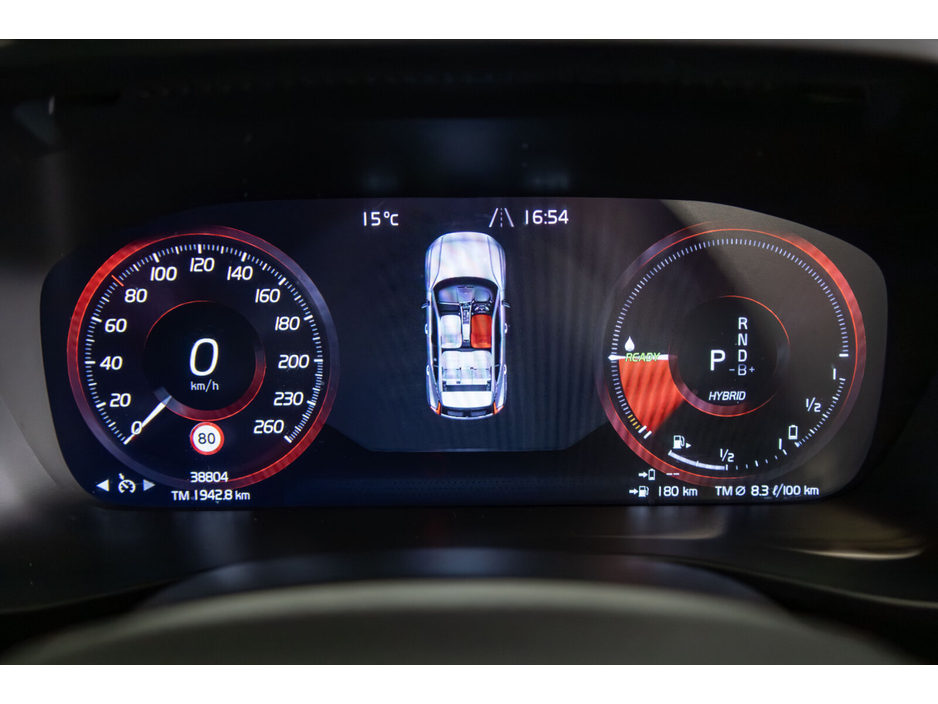 2022 Volvo XC40 - image 19