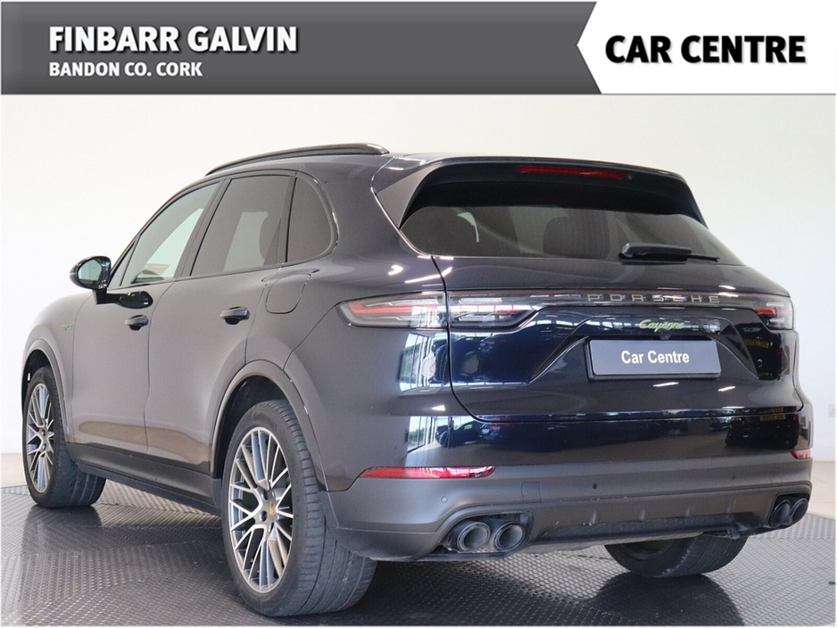 2022 Porsche Cayenne 3.0V6 E-Hybrid Platinum Edition 4WD Auto €71,950