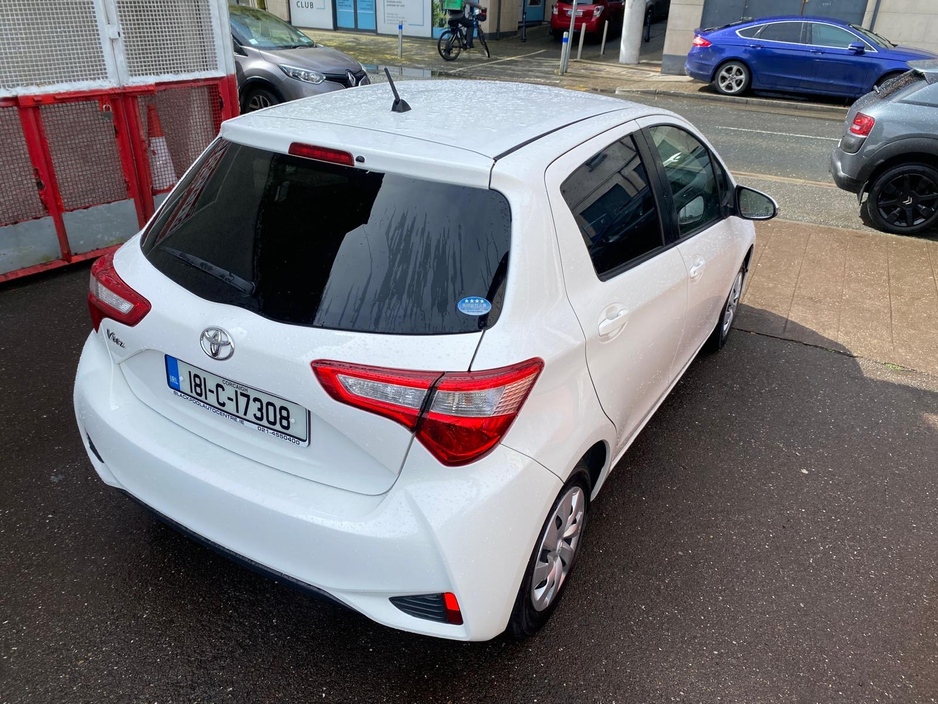 2018 Toyota Vitz - image 18