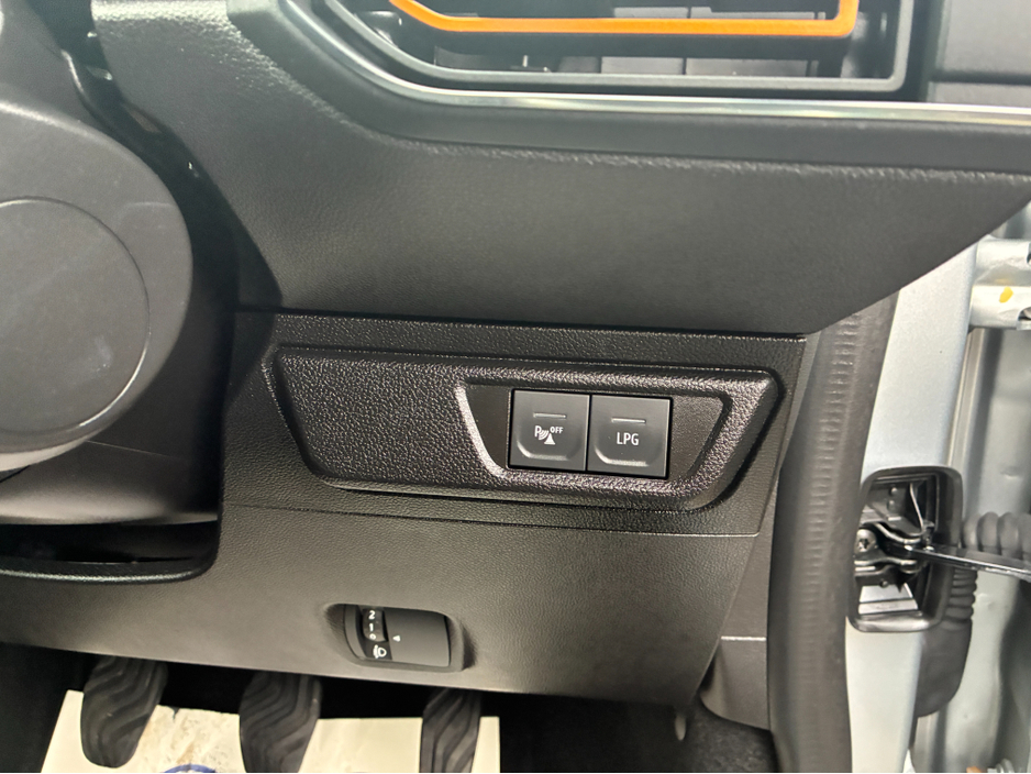 2022 Dacia Sandero - image 22