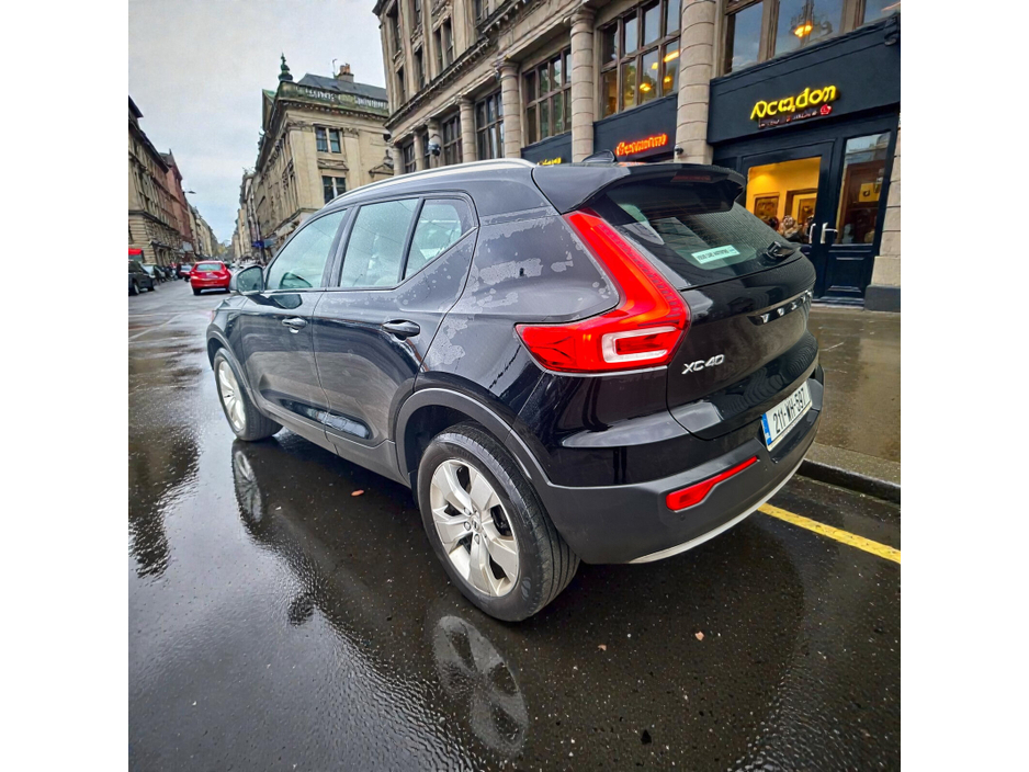 2021 Volvo XC40 D3 (150hp) Momentum Automatic €24,888