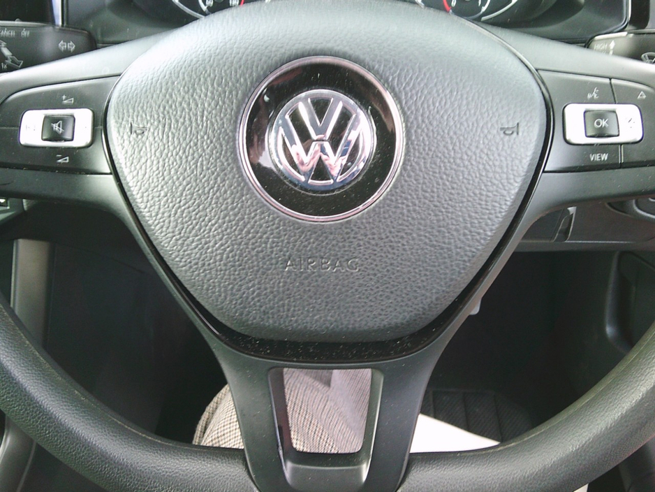 2019 Volkswagen Polo - image 9