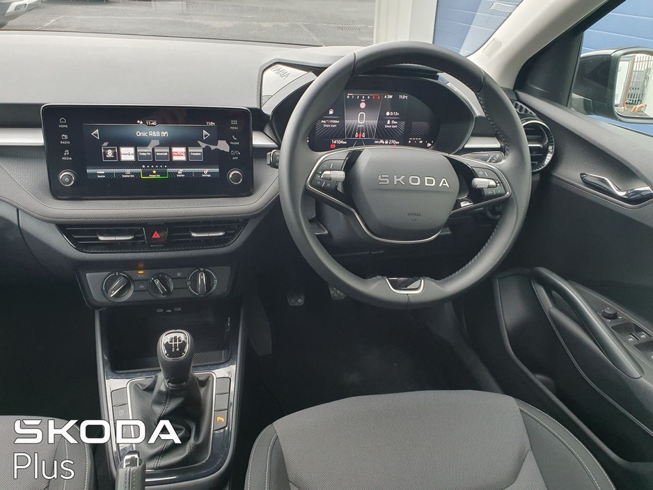 2025 Skoda Fabia - image 2