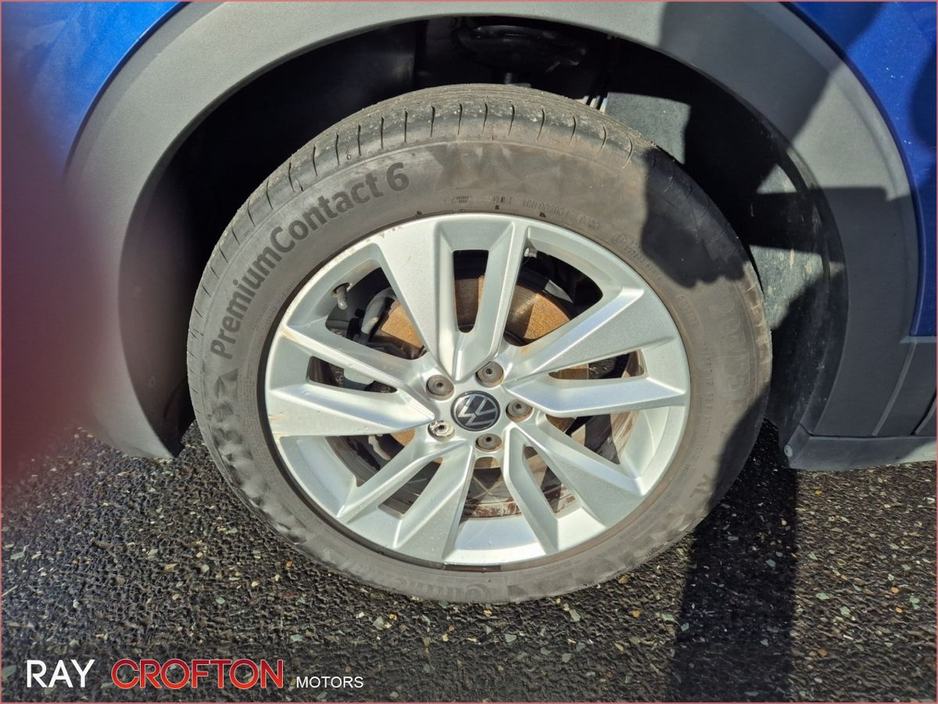 2021 Volkswagen T-Cross - image 8