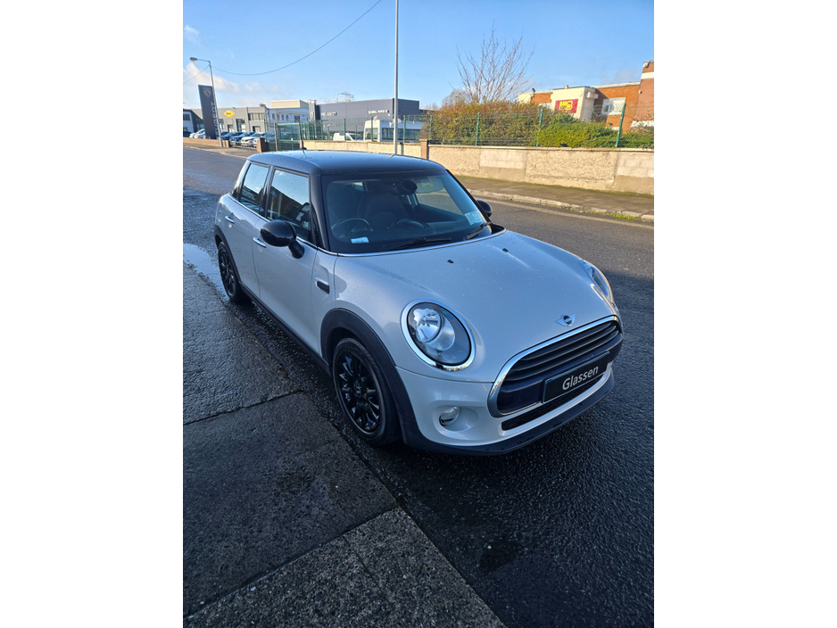2018 MINI Hatch XS52 4DR COOPER// STUNNING CAR IRSIH CAR FROM NEW FULL MAIN DEALER SERVICE HISTORY €14,950