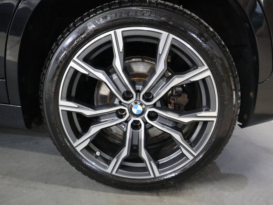 2021 BMW X1 - image 9