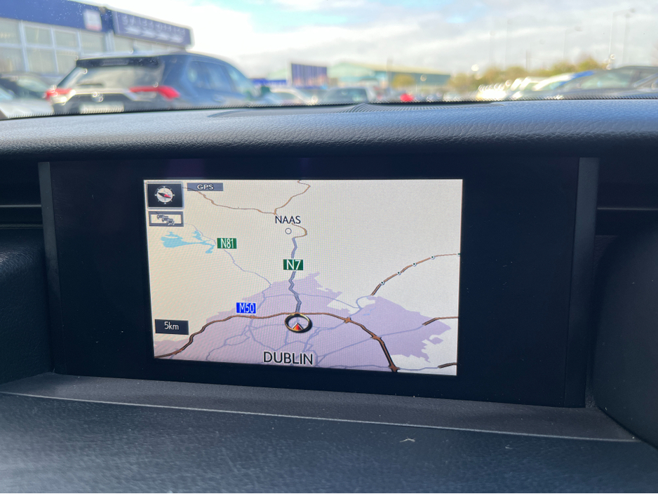 2018 Lexus IS 300 h - image 21