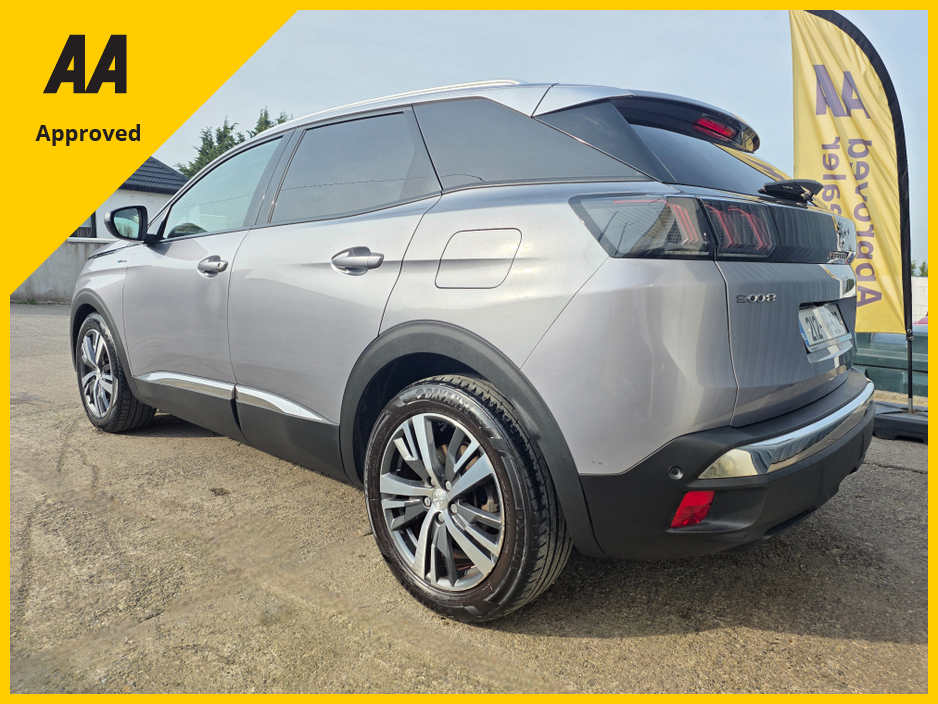 2021 Peugeot 3008 - image 6