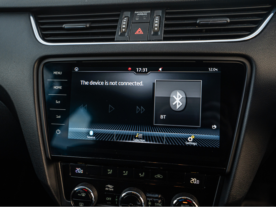 2018 Skoda Octavia - image 22