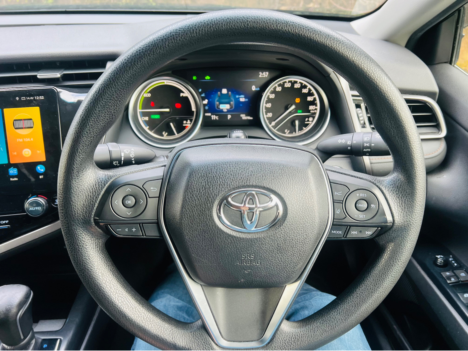 2019 Toyota Camry - image 15