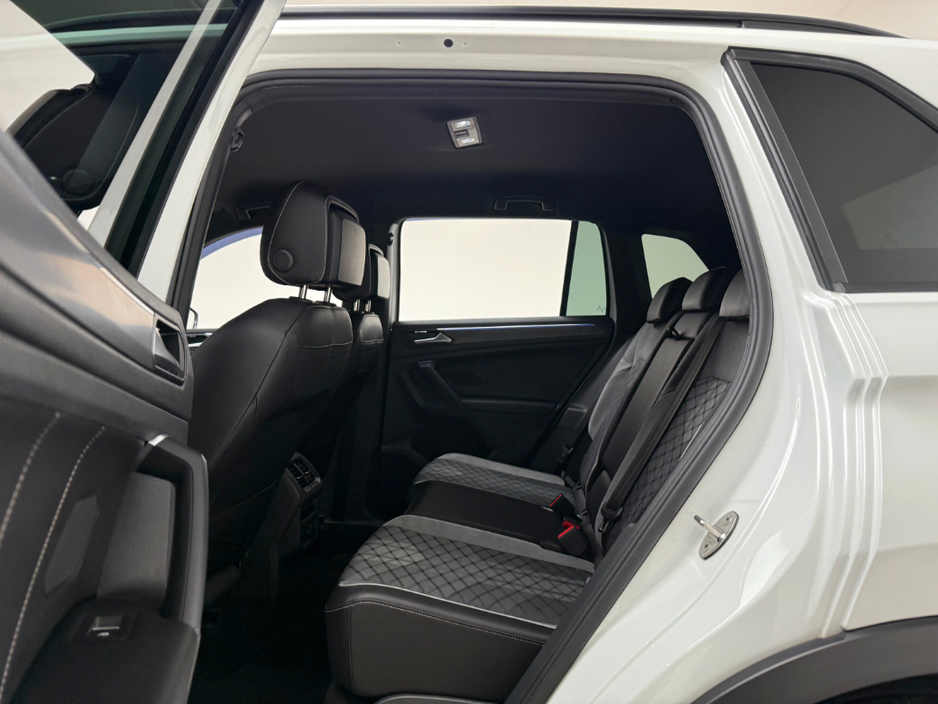 2022 Volkswagen Tiguan R-LINE 2.0 TDI 150HP €39,990