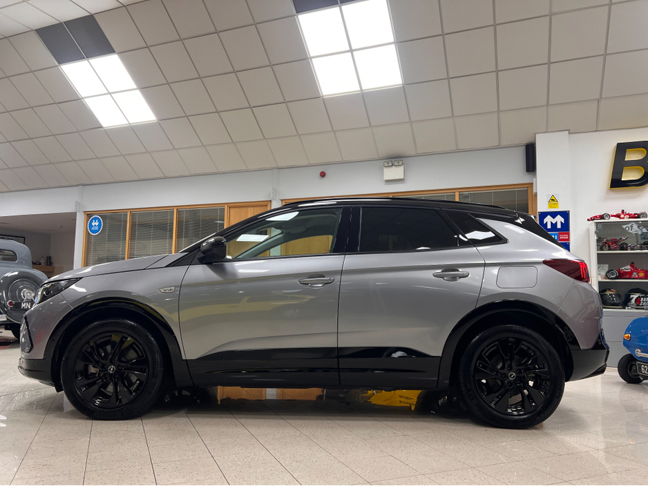 2023 Opel Grandland AUTOMATIC HYBRID Tiny Kms As New Top Of The Sportsline Spec Twin Tone €28,950