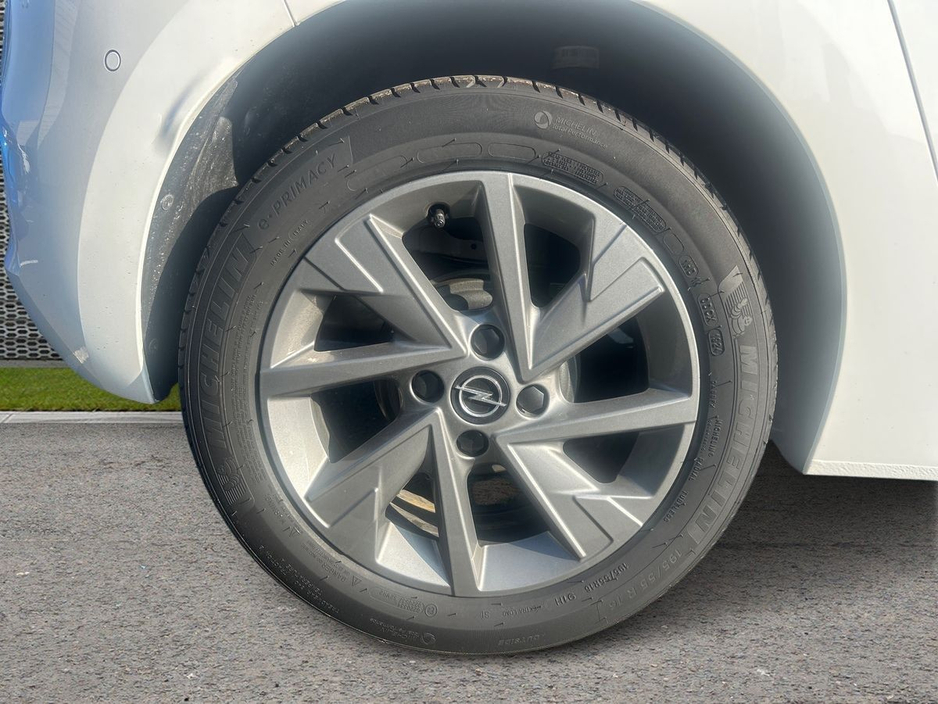 2025 Opel Corsa - image 8