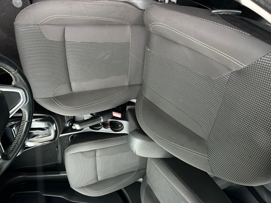 2017 Ford Fiesta - image 12