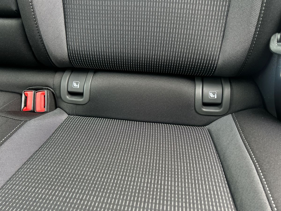 2022 Skoda Octavia - image 14