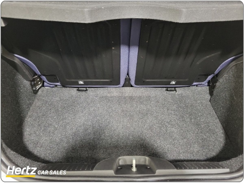 2023 Fiat 500 - image 18