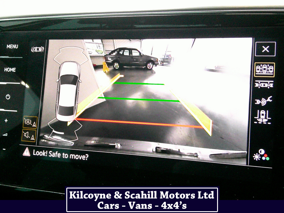 2022 Volkswagen Passat - image 25