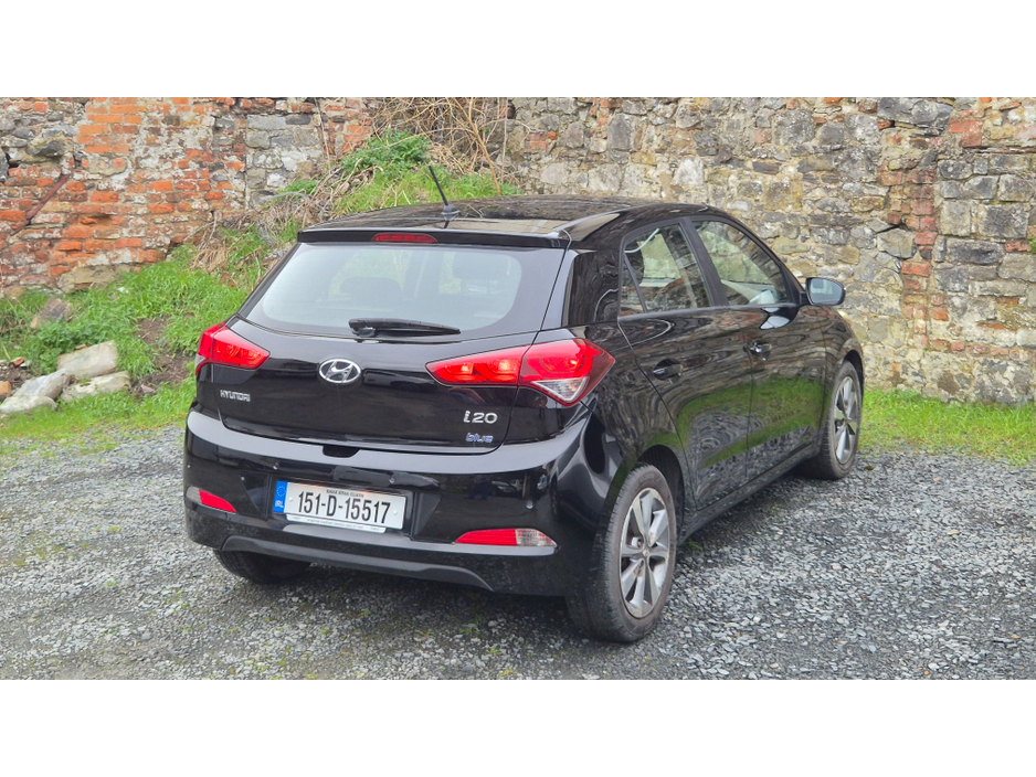 2015 Hyundai i20 - image 4