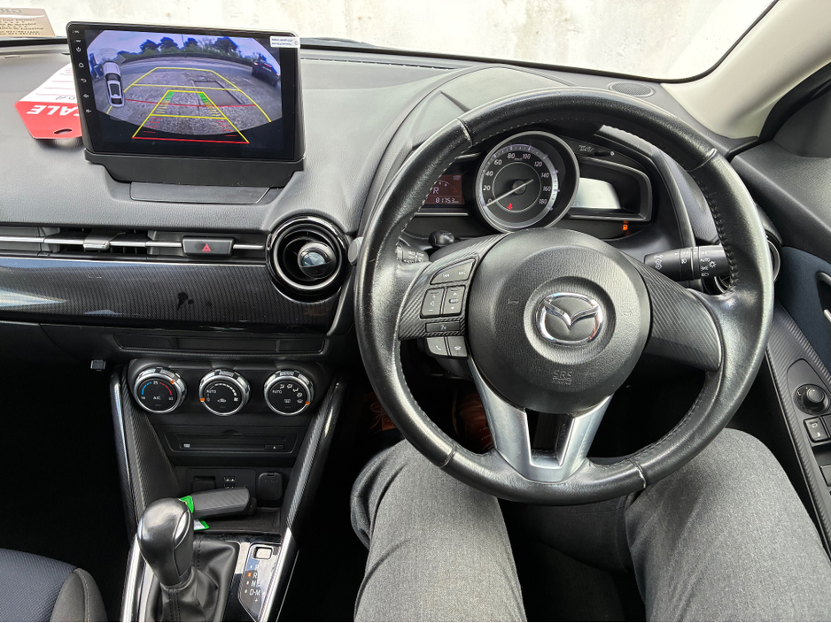 2015 Mazda Demio - image 15