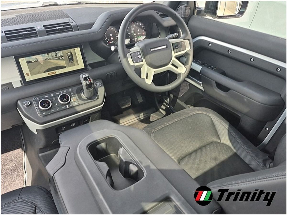 2024 Land Rover Defender * X-Dynamic SE * 6 SEAT * BLACK EDITION * TRINITY MOTORS WEXFORD * €89,950