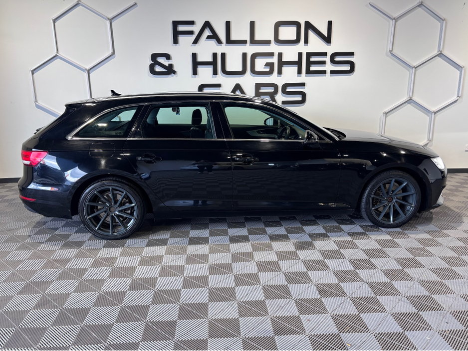 2016 Audi A4 - image 4