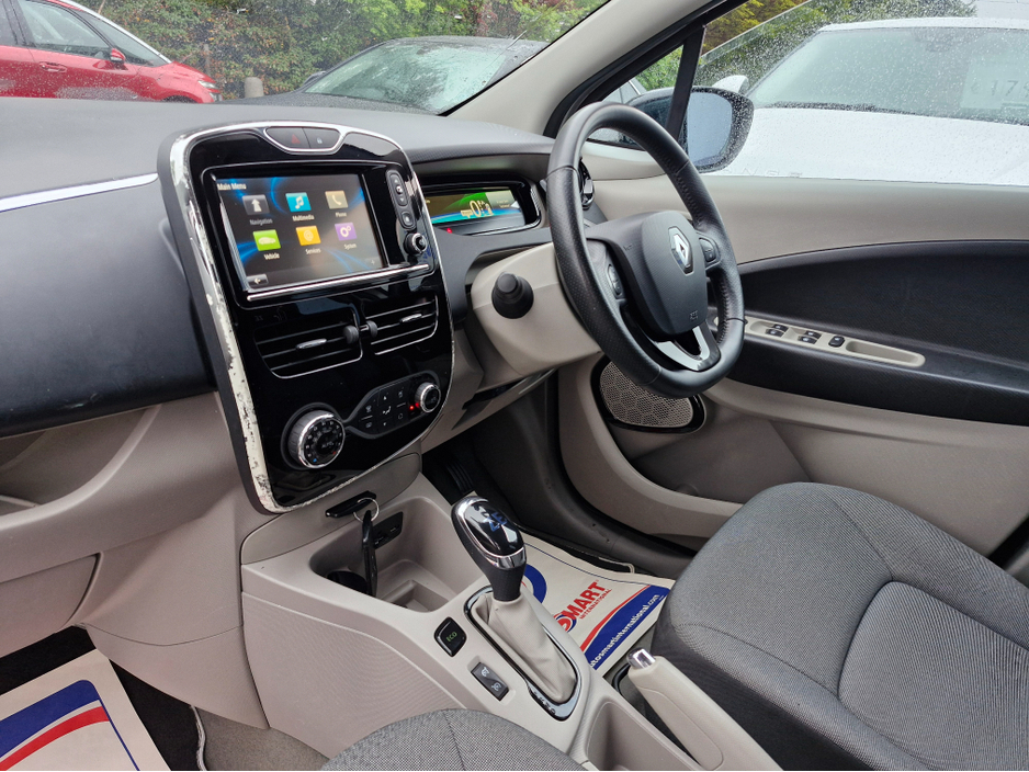 2015 Renault Zoe DYNAMIQUE INTENSE AUTOMATIC FULLY ELECTRIC NCT 02/27 *80KM RANGE* 2 KEYS/ SAT NAV/ TOUCH SCREEN MEDIA/ BLUETOOTH/ USB/ REVERSE CAMERA/ MULTI FUNCTION STEERING WHEEL/ HISTORY CHECKED €3,900