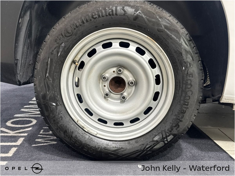 2024 Opel Combo KOMF L1 H1 100PS €19,995