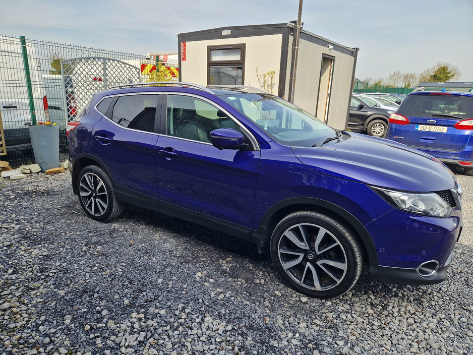 2015 Nissan Qashqai - image 5