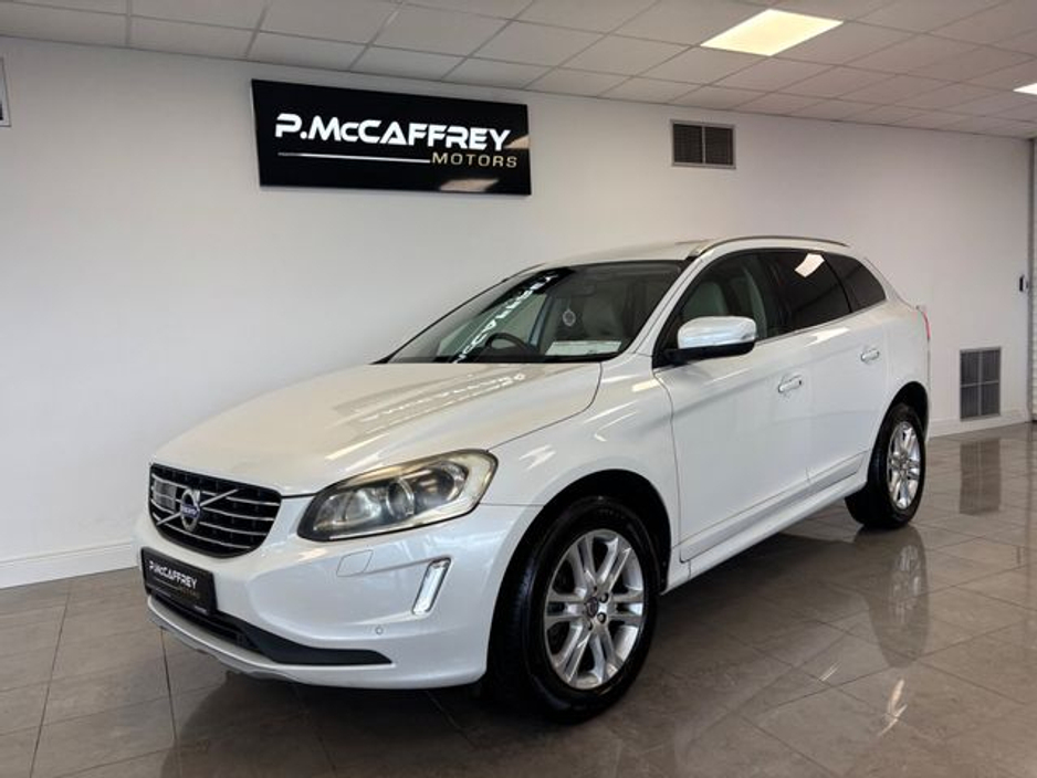 2015 Volvo XC60 D4 (181hp) FWD SE Lux Geartronic €11,995
