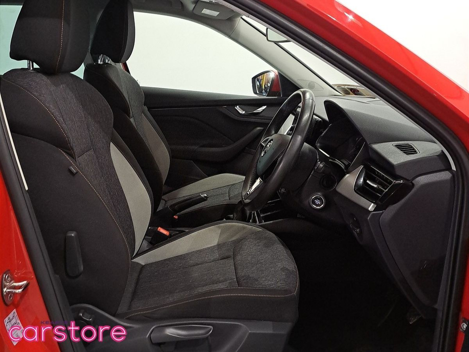 2020 Skoda Kamiq - image 11